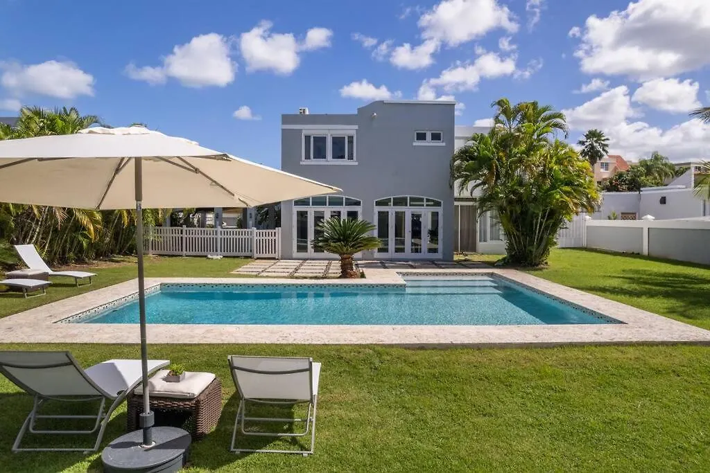 Enchanted Hideaway With Private Pool contacts